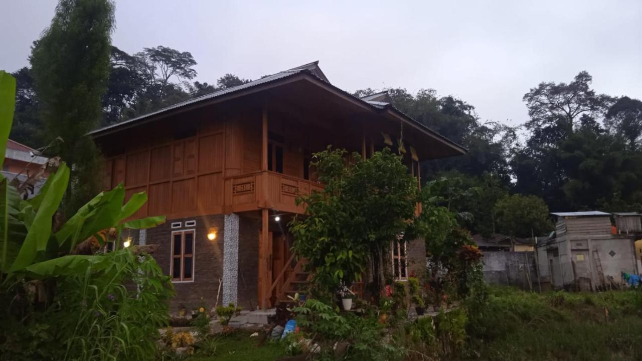 The Singki Family Homestay *